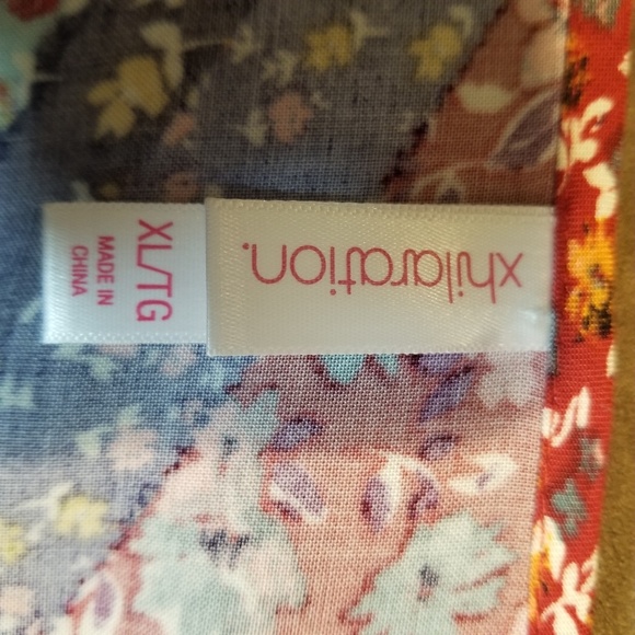 ⬇️3/$25 bundle NWT Dress, crochet cold shoulder - Picture 5 of 8